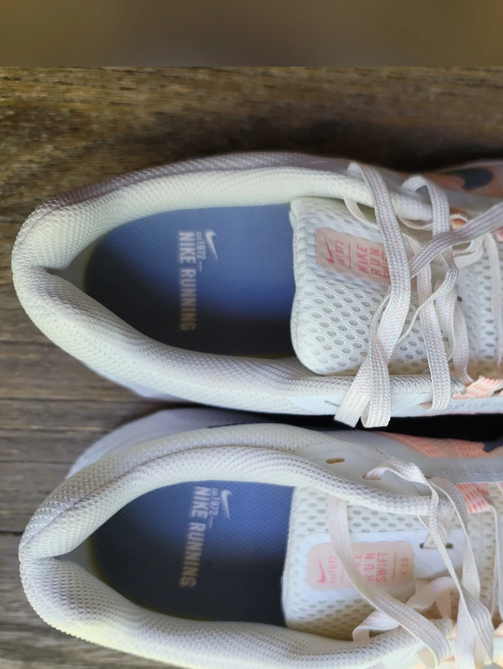 Nike Women's White & Peach Running Shoes - Picture 5 of 10